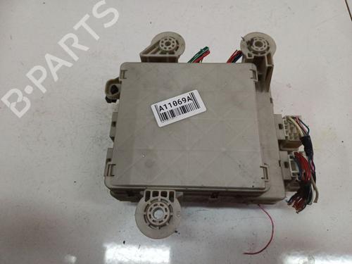 Used Fuse box Fuse box TOYOTA PREVIA II (_R3_) 2.0 D-4D (CLR30_, CLR30R) (116 hp) 32539357 32539357