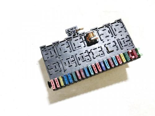 Caixa de fusíveis VW PASSAT B3/B4 Variant (3A5, 35I) 1.9 D (68 hp) 33109484