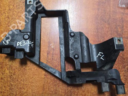 Used Right headlight support Right headlight support 34810880 34810880