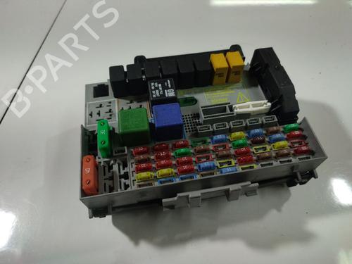 fuse-box-opel-zafira-a-mpv-t98-1999-2000-2001-2002-2003-2004-2005-2006-32972603 main image