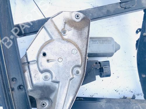 Used Right rear window motor Right rear window motor 35521164 35521164
