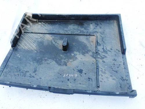 Used Boot lining Boot lining TOYOTA COROLLA Saloon (_E12_) 1.6 VVT-i (ZZE121_, ZZE121R) (110 hp) 35276580 35276580