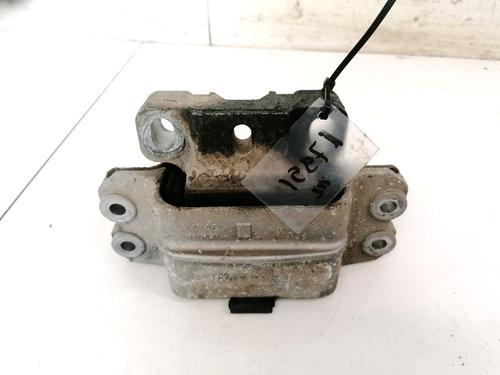 Used Engine mount Engine mount VW TOURAN (1T1, 1T2) 1.6 FSI (115 hp) 32904592 32904592
