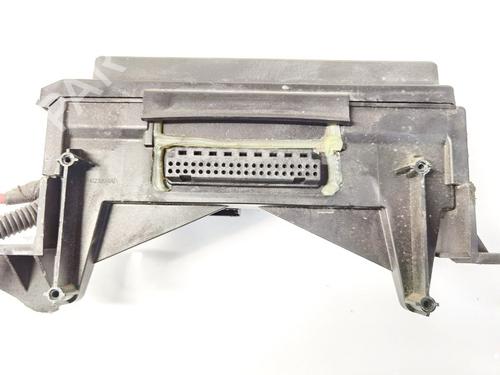 Used Fuse box Fuse box SUZUKI GRAND VITARA I (FT, HT) 2.7 (JA 627) (184 hp) 33089707 33089707