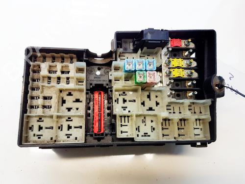 Used Fuse box Fuse box FORD FOCUS II (DA_, HCP, DP) 1.6 (100 hp) 33109030 33109030