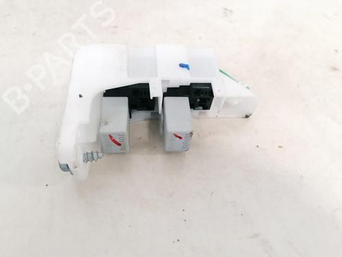 Used Fuse box Fuse box TOYOTA COROLLA Saloon (_E15_) 1.6 Dual VVTi (ZRE141, ZRE151) (124 hp) 33093698 33093698