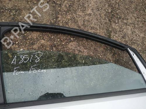 dr-rude-hjre-foran-ford-focus-c-max-dm2-2003-2004-2005-2006-2007-35361938 main image