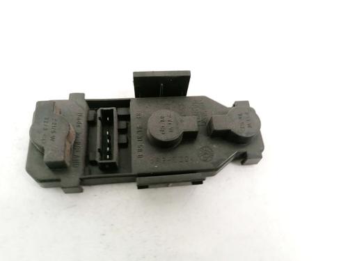 lamp-holder-opel-insignia-a-g09-2008-2009-2010-2011-2012-2013-2014-2015-2016-2017-35425056 main image