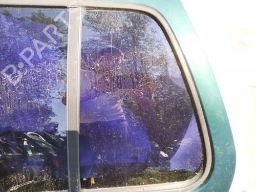 Panel rude bagtil venstre Panel rude bagtil venstre VW VENTO (1H2) 1.8 (75 hp) 35495190 35495190