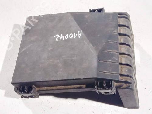 fuse-box-vw-golf-v-1k1-2003-2004-2005-2006-2007-2008-2009-2010-32607665 main image