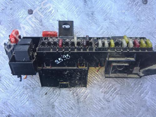 Used Fuse box Fuse box MERCEDES-BENZ E-CLASS (W210) E 320 CDI (210.026) (197 hp) 33531350 33531350