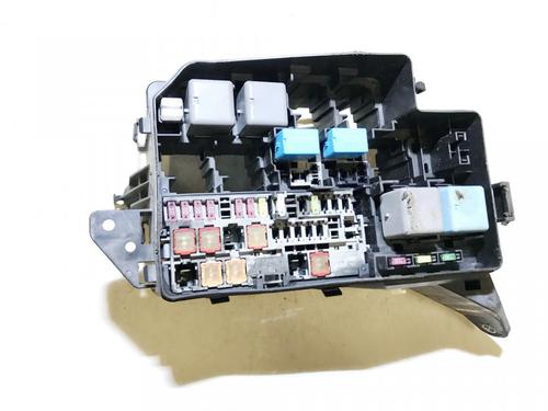 fuse-box-toyota-rav-4-iii-_a3_-2005-2006-2007-2008-2009-2010-2011-2012-2013-2014-33106959 main image