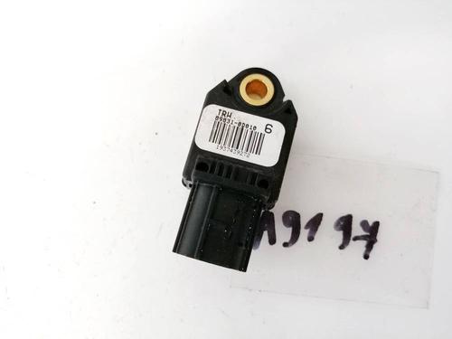 Used Electronic module Electronic module TOYOTA YARIS (_P9_) 1.4 D-4D (NLP90_, NLP90R) (90 hp) 32951695 32951695