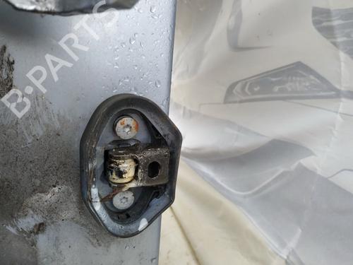 Dørhængsel/Dørbegrænser Dørhængsel/Dørbegrænser BMW X3 (E83) 2.0 d (150 hp) 35574344 35574344