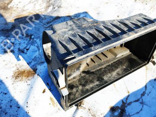 Used Air filter box Air filter box TOYOTA COROLLA Verso (ZER_, ZZE12_, R1_) 2.2 D-4D (AUR10_, AUR10R) (177 hp) 34796789 34796789