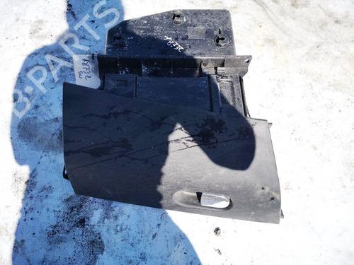 Used Glove box Glove box FIAT BRAVO II (198_) 1.9 D Multijet (198AXB1A) (120 hp) 35273332 35273332