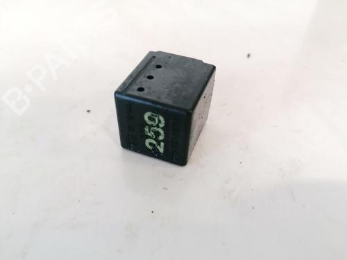 Used Electronic sensor Electronic sensor AUDI 80 B3 Saloon (893, 894, 8A2) 1.8 S (90 hp) 33091874 33091874