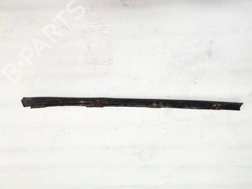 BP32593823O1 main image