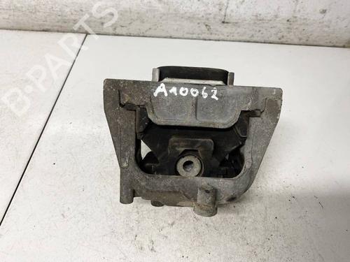 Used Engine mount Engine mount VW PASSAT B6 (3C2) 2.0 TDI (110 hp) 32968814 32968814