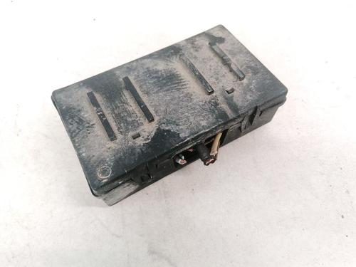 fuse-box-peugeot-206-sw-2ek-2002-32884058 main image