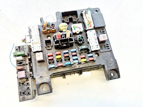 Used Fuse box Fuse box MITSUBISHI OUTLANDER II (CW_W) 2.2 DI-D 4WD (156 hp) 33061368 33061368