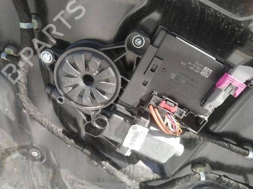 right-front-window-motor-vw-passat-b7-362-2010-2011-2012-2013-2014-2015-2016-35271496 main image