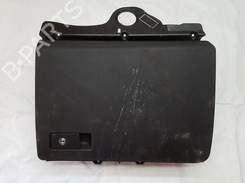 Used Glove box Glove box VW PASSAT B6 (3C2) 2.0 TDI (140 hp) 35835312 35835312