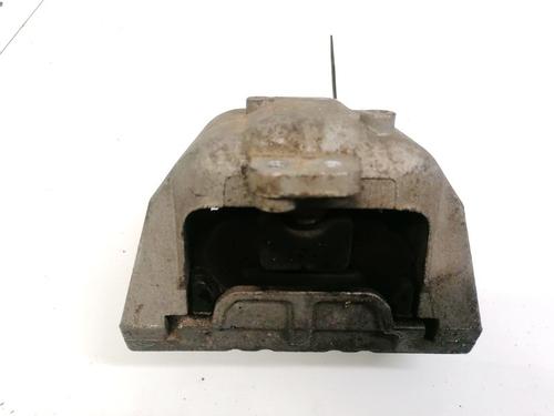 Used Engine mount Engine mount VW GOLF IV (1J1) 1.4 16V (75 hp) 32890821 32890821