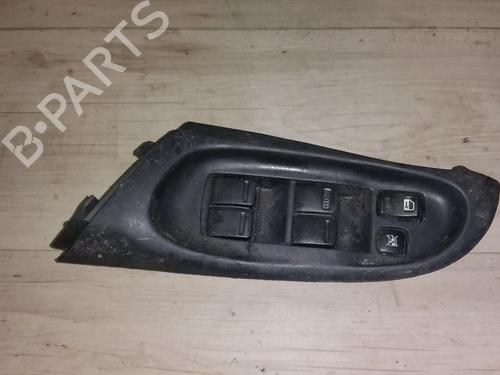 Used Switch Switch NISSAN ALMERA II Hatchback (N16) 1.5 (90 hp) 33480658 33480658