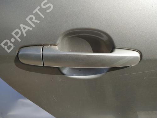 front-right-exterior-door-handle-toyota-corolla-verso-_e12_-2001-2002-2003-2004-2005-2006-2007-35528224 main image
