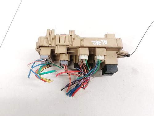 Used Fuse box SUBARU FORESTER (SF_) 2.0 AWD (SF5) (125 hp) 33083291