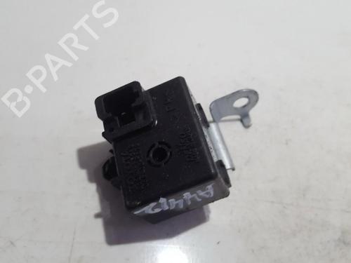 Used Electronic sensor Electronic sensor TOYOTA AVENSIS (_T25_) 2.0 VVT-i (AZT250_, AZT250R) (147 hp) 33509360 33509360