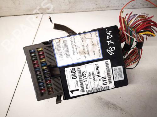 Used Fuse box Fuse box RENAULT LAGUNA II (BG0/1_) 1.9 dCi (BG08, BG0G) (120 hp) 32931353 32931353