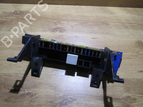 Used Fuse box Fuse box RENAULT CLIO I (B/C57_, 5/357_) 1.2 (B/C/S577) (54 hp) 33481378 33481378