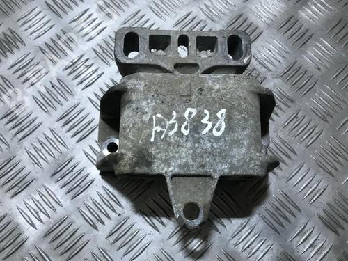 Used Engine mount Engine mount VW NEW BEETLE (9C1, 1C1) 2.0 (115 hp) 33497422 33497422