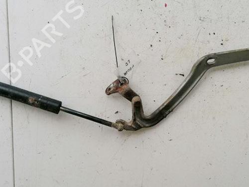 Used Hinge/Door check strap Hinge/Door check strap MERCEDES-BENZ E-CLASS (W210) E 200 (210.035) (136 hp) 35615512 35615512