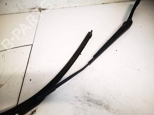 Used Front windshield wiper arm Front windshield wiper arm 32570136 32570136