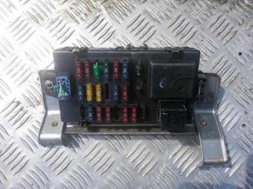 Used Fuse box Fuse box DAIHATSU SIRION (M1) 1.3 Sport (M101) (102 hp) 33506375 33506375