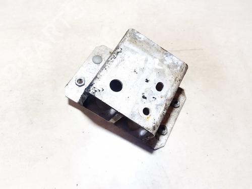 Used Front bumper bracket Front bumper bracket 35640784 35640784