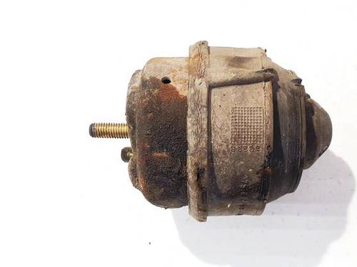 Used Engine mount Engine mount VOLVO V70 II (285) D5 (163 hp) 32944914 32944914