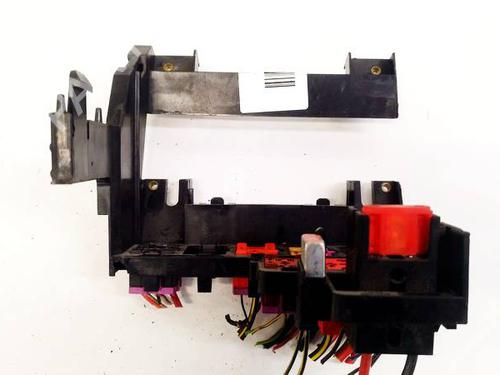 Used Fuse box Fuse box VW SHARAN (7M8, 7M9, 7M6) 1.9 TDI (130 hp) 32609931 32609931