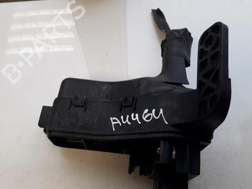 Used Fuse box Fuse box TOYOTA AVENSIS (_T25_) 2.0 D-4D (CDT250_, CDT250R) (116 hp) 33513389 33513389