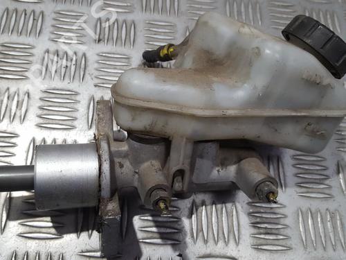 brake-master-cylinder-opel-astra-g-hatchback-t98-1998-1999-2000-2001-2002-2003-2004-2005-2006-2007-2008-2009-35711343 main image