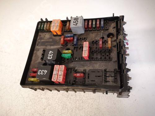 Used Fuse box Fuse box 38765661 38765661