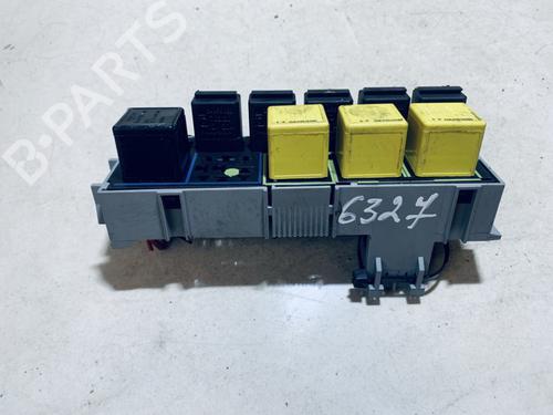 Used Fuse box Fuse box OPEL MERIVA A MPV (X03) 1.7 CDTI (E75) (100 hp) 33083791 33083791