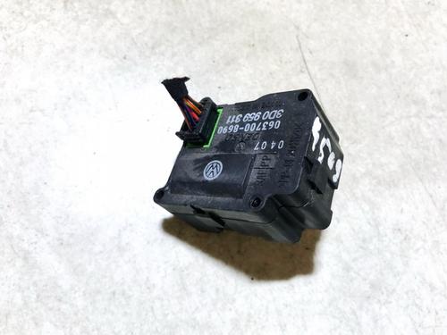 Used Electronic module Electronic module VW PHAETON (3D1, 3D2, 3D3, 3D4, 3D6, 3D7, 3D8, 3D9) 3.0 V6 TDI 4motion (233 hp) 33102145 33102145