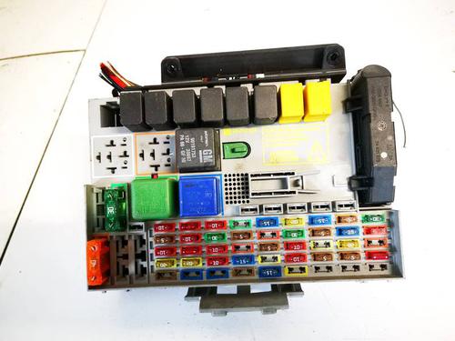 fuse-box-opel-zafira-a-mpv-t98-1999-2000-2001-2002-2003-2004-2005-2006-32584437 main image