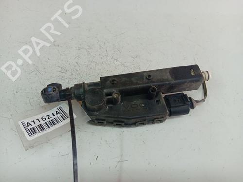 Sprinklervæskepumpe Sprinklervæskepumpe VW PHAETON (3D1, 3D2, 3D3, 3D4, 3D6, 3D7, 3D8, 3D9) 3.0 V6 TDI 4motion (224 hp) 39701715 39701715