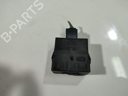 Used Switch Switch PEUGEOT 307 (3A/C) 2.0 HDi 135 (136 hp) 34835715 34835715
