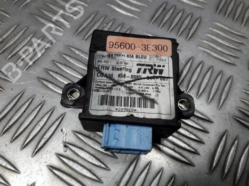 Used Electronic module Electronic module KIA SORENTO I (JC) 2.5 CRDi 4WD (140 hp) 33502890 33502890
